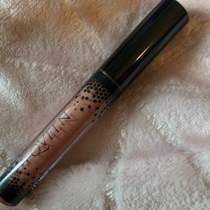 QVEEN Lip Satin Thick Skin